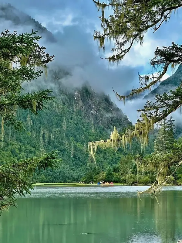 El Lago Sagrado de Lenggacuo